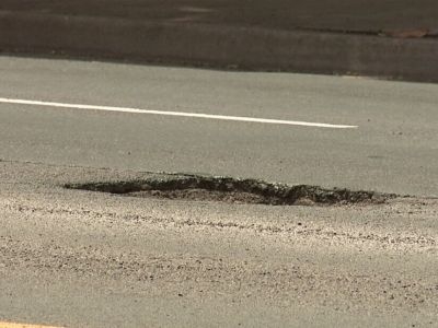 Potholes kuwait corrpution roads sector