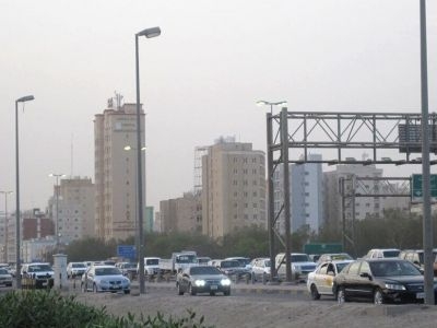 Hot-humid-dust-kuwait-weather-low-visibility