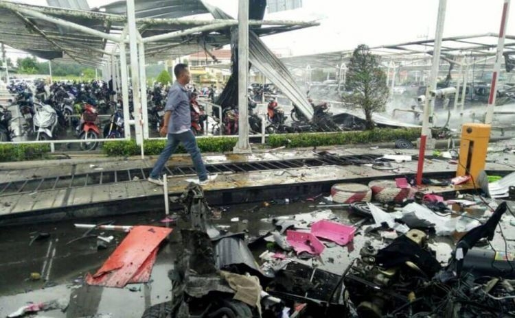 Double-explosion-in-pattani-thailands-tourist-attraction-multiple-injured-kuwaitliving-2