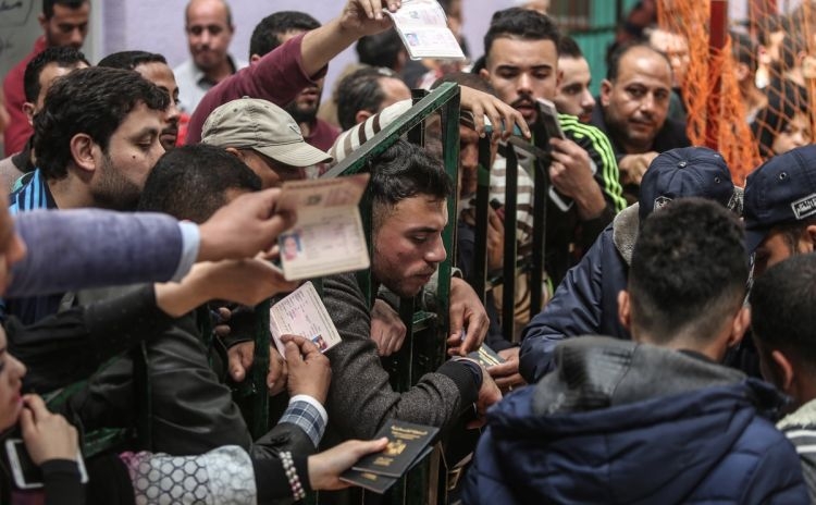 Egypt-reopens-rafah-border-crossing