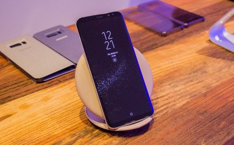 As-expected-wireless-charging-is-included-in-the-galaxy-s8-the-wireless-chargers-now-don-a-soft-leather-exterior-making-for-a-comfortable-charging-experience