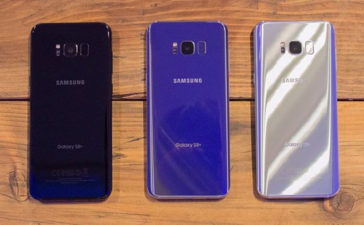 They-have-glass-backs-just-like-the-galaxy-s7-and-theyll-be-available-in-black-a-somewhat-purple-gray-and-silver-unlike-the-galaxy-s7-though-the-s8-wont-come-in-a-gold-color-option